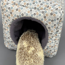 Load image into Gallery viewer, Little daisy cosy cube house. Hedgehog and guinea pig cube house.