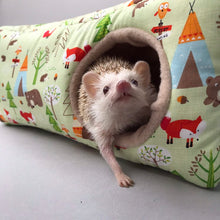 Load image into Gallery viewer, Camping animals corner house. Hedgehog and small pet cube house.