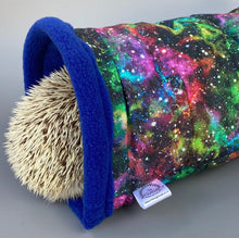 Load image into Gallery viewer, Nebula stay open tunnel. Padded fleece tunnel. Tube. Padded small pet cosy tunnel.
