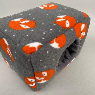 LARGE foxy cosy bed. Snuggle house. Padded fleece house for guinea pigs and chunky hogs