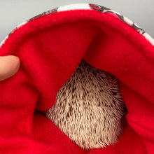 Load image into Gallery viewer, Cream Hedgehogs with Mushroom Hats hedgehogs padded bonding bag, carry bag for hedgehog. Fleece lined pet tote. Pet travel bag.