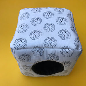 The Hoghouse full cage set. Cube house, snuggle sack, tunnel cage set.