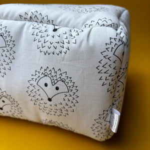 The Hoghouse corner house. Hedgehog and small pet cube house.