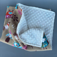 Load image into Gallery viewer, Woodland animals bubble fleece handling blankets for small pets.