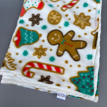 Load image into Gallery viewer, Festive Christmas fleece bubble fleece handling blankets for small pets.