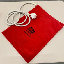 Load image into Gallery viewer, Preloved Corner - Petnap Vinyl Heat Pad