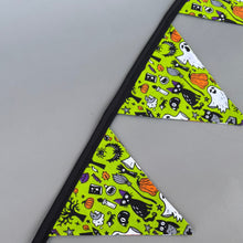 Load image into Gallery viewer, Halloween miniature bunting. Viv decorations. Cage decorations.