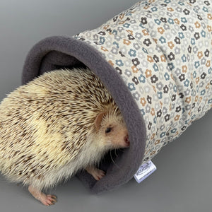 Little daisy stay open tunnel. Padded fleece tunnel. Padded tunnel