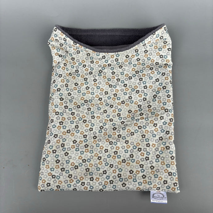 Little daisy snuggle sack, snuggle pouch, sleeping bag for hedgehog and small guinea pigs.