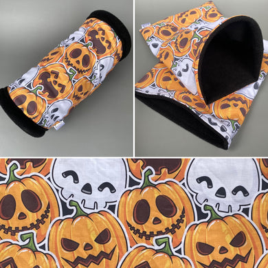 Pumpkin and skulls Halloween mini set. Tunnel, snuggle sack and toys.