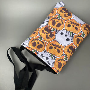 Pumpkin and skulls Halloween padded bonding bag, carry bag for hedgehog.