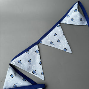 Hot air balloon miniature bunting. Viv decorations. Cage decorations.