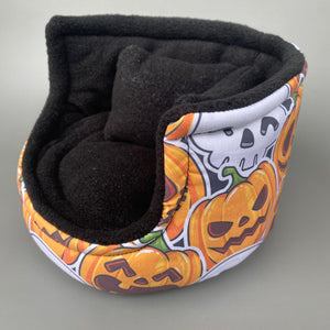 Pumpkin and skulls Halloween cuddle cup. Pet sofa. Hedgehog and small guinea pig bed.