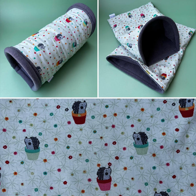 Hogs in pots mini set. Tunnel, snuggle sack and toys. Fleece bedding. Hedgehog fleece tunnel and pouch.