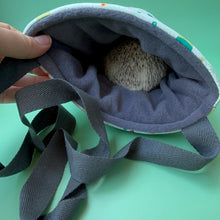 Load image into Gallery viewer, Hogs in pots padded bonding bag, carry bag for hedgehog. Fleece lined pet tote. Pet travel bag.
