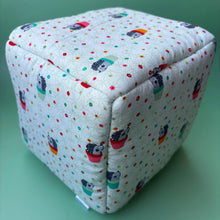 Load image into Gallery viewer, Hogs in pots cosy cube house. Hedgehog and guinea pig cube house. Padded fleece lined house.