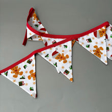 Load image into Gallery viewer, Christmas gingerbread man miniature bunting. Viv decorations. Cage decorations.