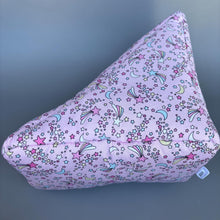 Load image into Gallery viewer, Shotting stars corner house. Hedgehog and small pet cube house. Padded fleece lined house.