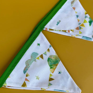 Clouds and bunting miniature bunting. Viv decorations. Cage decorations.