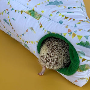 Clouds and bunting corner house. Hedgehog and small pet cube house. Padded fleece lined house.