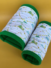 Load image into Gallery viewer, LARGE clouds and bunting guinea pigs stay open tunnel. Padded tunnel for guinea pigs.