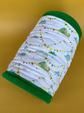 Load image into Gallery viewer, LARGE clouds and bunting guinea pigs stay open tunnel. Padded tunnel for guinea pigs.
