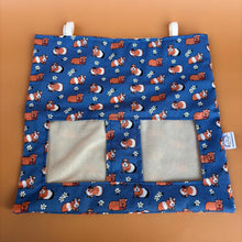 Load image into Gallery viewer, Daisy guinea pigs hanging hay bag for guinea pigs. Cotton hay feeder.