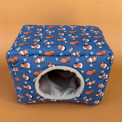 LARGE daisy guinea pigs cosy bed. Cosy cube padded house for guinea pigs.