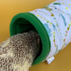 Clouds and bunting stay open tunnel. Padded fleece tunnel for hedgehogs, rats and small pets.