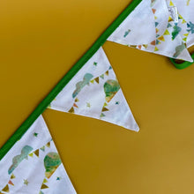 Load image into Gallery viewer, Clouds and bunting miniature bunting. Viv decorations. Cage decorations.