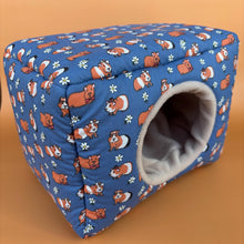 Load image into Gallery viewer, LARGE daisy guinea pigs cosy bed. Cosy cube padded house for guinea pigs.
