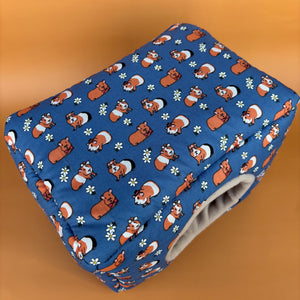 LARGE daisy guinea pigs cosy bed. Cosy cube padded house for guinea pigs.