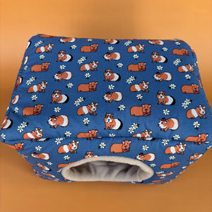 LARGE daisy guinea pigs cosy bed. Cosy cube padded house for guinea pigs.