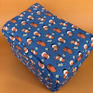 LARGE daisy guinea pigs cosy bed. Cosy cube padded house for guinea pigs.
