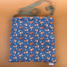 Load image into Gallery viewer, LARGE daisy guinea pigs padded bonding bag. Fleece lined guinea pig pouch.