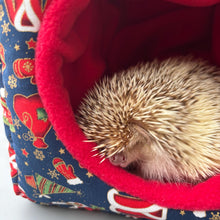 Load image into Gallery viewer, Christmas cosy cube house. Hedgehog and guinea pig cube house. Padded fleece lined house.