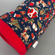 Load image into Gallery viewer, Christmas stay open tunnel. Padded fleece tunnel. Tube for hedgehogs, rats and small pets. Small pet cosy tunnel.