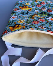 Load image into Gallery viewer, Dinosaur padded bonding bag, carry bag for hedgehogs. Fleece lined pet tote. Pet travel bag.