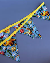 Load image into Gallery viewer, Dinosaur miniature bunting. Viv decorations. Cage decorations.