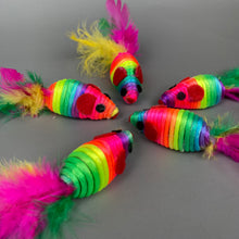 Load image into Gallery viewer, CHIWAVA 5&quot; Rattle Toy Mice with Feather Rainbow Rope Mouse. Interactive toy.