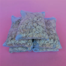 Load image into Gallery viewer, Organic oatmeal bath bags. Pack of 5 bath bags.