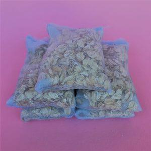 Organic oatmeal bath bags. Pack of 5 bath bags.