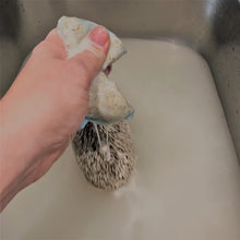 Load image into Gallery viewer, Organic oatmeal bath bags. Pack of 5 bath bags.