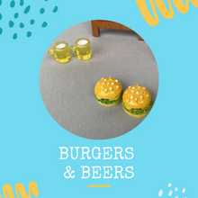 Load image into Gallery viewer, Mini beers and burger for photos. Photo props