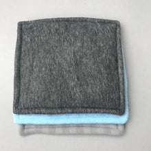 Load image into Gallery viewer, House pad for cosy cube, large house and corner bed. Padded removable mat.