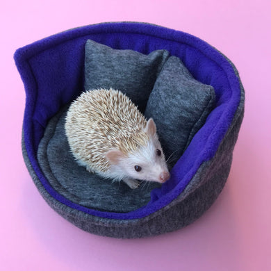 Regular cuddle cup. Pet sofa for hedgehogs. Fleece sofa bed.