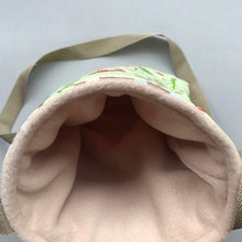 Load image into Gallery viewer, Camping animals padded bonding bag, carry bag for hedgehog.