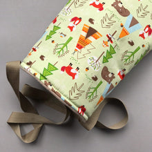 Load image into Gallery viewer, Camping animals padded bonding bag, carry bag for hedgehog.