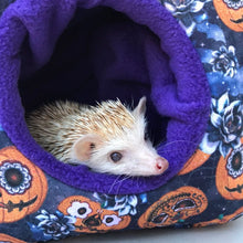 Load image into Gallery viewer, Pumpkin Halloween cosy cube bed. Hedgehog and guinea pig bed. Fleece pet bed.