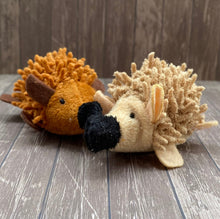 Load image into Gallery viewer, Hedgehog catnip toy. Hedgehog plushie.